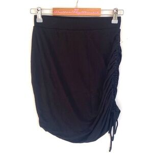 (A4c) Free People black side Runched mini Skirt, Size Small